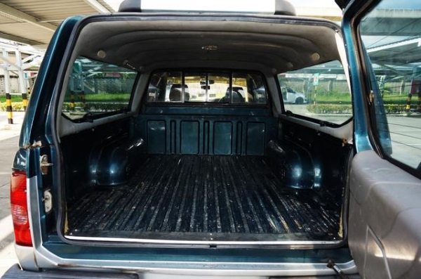 2003 MAZDA FIGHTER 2.5 4WD