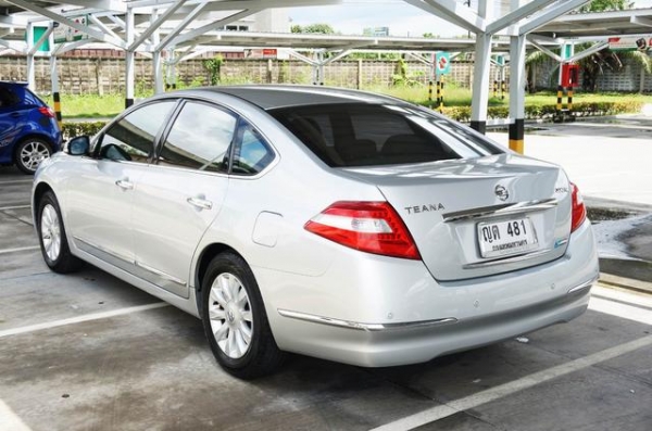 2011 NISSAN TEANA 200 XL