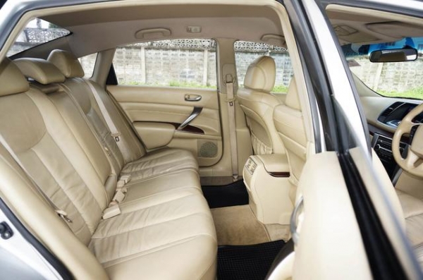 2011 NISSAN TEANA 200 XL