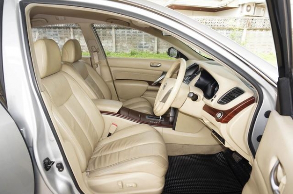 2011 NISSAN TEANA 200 XL