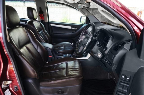 2012 ISUZU HI-LANDER 3.0 VGS NAVI