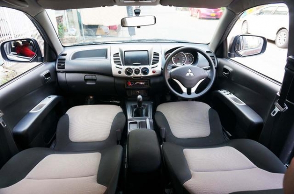 2014 MITSUBISHI, TRITON 2.5 GLX DOUBLE CAB 2014 MITSUBISHI, TRITON 2.5 GLX DOUBLE CAB