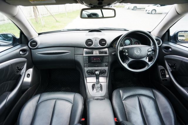 2009 BENZ CLK200  รถสวยคับ