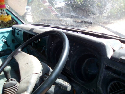 ขาย6ล้ออีซูซุ100 หางปลาท้ายลาด ทะเบียนเต็น ลงเล่มแล้ว เครื่องเดิม สภาพพร้อมวิ่งงาน ช่วงล่างใหญ่