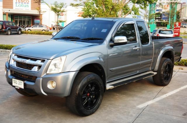 2010 ISUZU 2.5 HI-LANDER