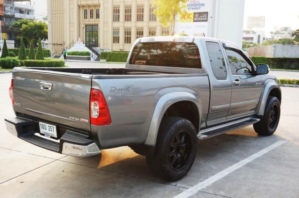 2010 ISUZU 2.5 HI-LANDER