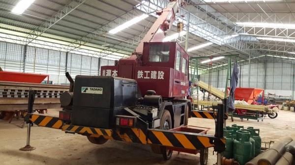 ขายเครน TADANO TR-80ML 8 ตัน 5 ปลอก รถใช้งานน้อย เอกสารใบซื้อขาย ราคาต่อรองได้ครับ