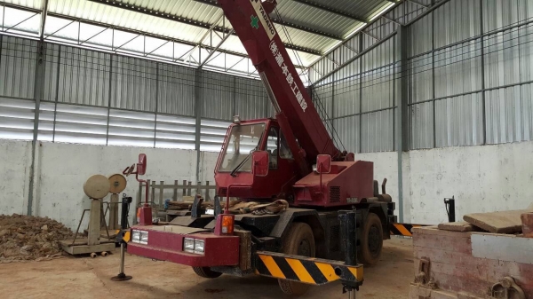 ขายเครน TADANO TR-80ML 8 ตัน 5 ปลอก รถใช้งานน้อย เอกสารใบซื้อขาย ราคาต่อรองได้ครับ