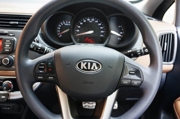 2013 KIA, RIO 1.4 โฉม RIO