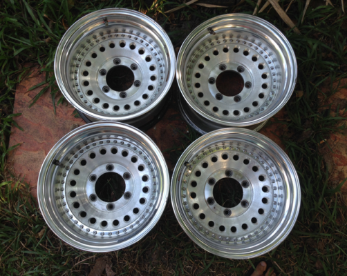 ล้อญี่ปุ่นแท้ๆ ลายหยดน้ำ ขอบ15 6รู139 กว้าง 8.5 นิ้วสภาพสวย ไม่มีซ่อม ราคาไม่แพง