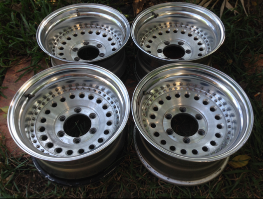 ล้อญี่ปุ่นแท้ๆ ลายหยดน้ำ ขอบ15 6รู139 กว้าง 8.5 นิ้วสภาพสวย ไม่มีซ่อม ราคาไม่แพง