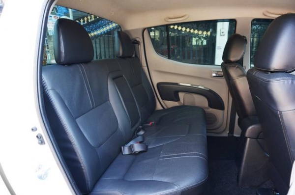 2012 MITSUBISHI, TRITON 2.4 PLUS MEGA CAB 2012 MITSUBISHI, TRITON 2.4 PLUS MEGA CAB