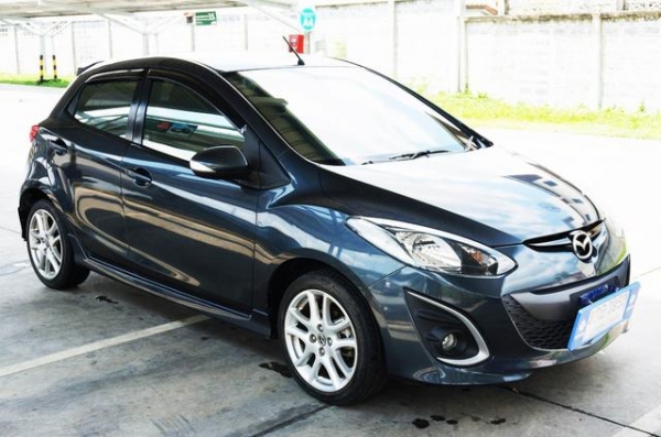 2015 MAZDA 2 1.5 Sports 2015 MAZDA 2 1.5 Sports
