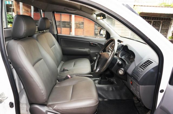2012 TOYOTA HILUX VIGO 2.5 J Standard