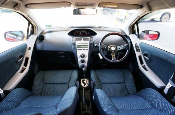 2006 TOYOTA YARIS, YARIS 1.5 E