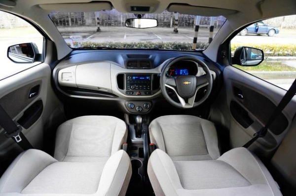 2015 CHEVROLET SPIN 1.5 LTZ