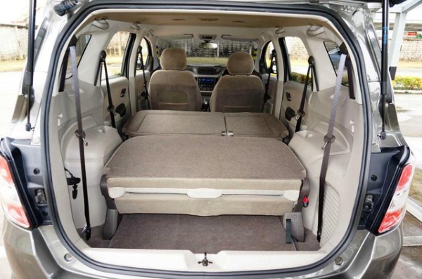 2015 CHEVROLET SPIN 1.5 LTZ