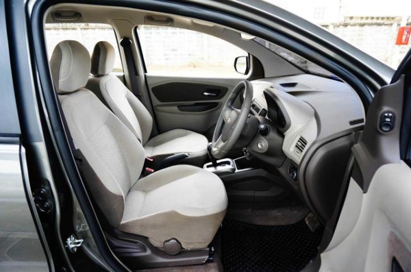 2015 CHEVROLET SPIN 1.5 LTZ