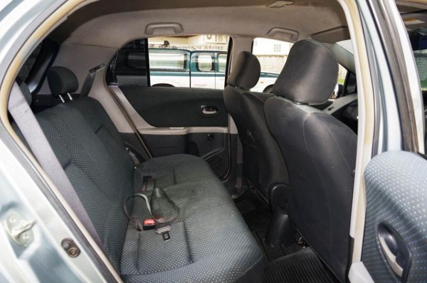 2006 TOYOTA YARIS 1.5 E