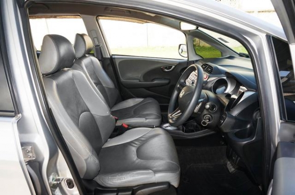 2009 HONDA JAZZ 1.5 i-VTEC SV