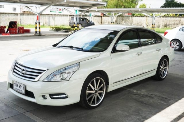 2013 NISSAN TEANA 250 XV V6