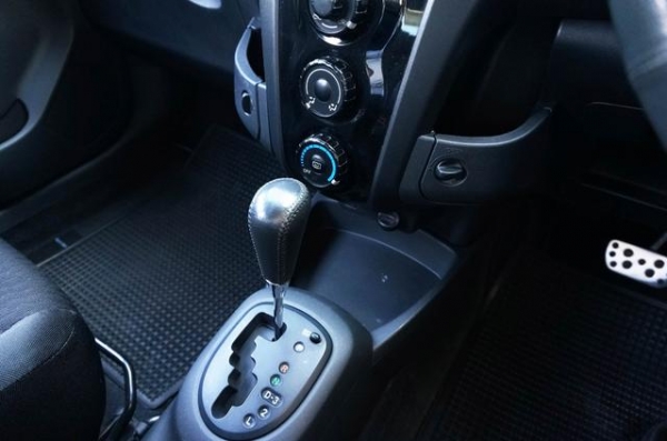 2006 TOYOTA YARIS 1.5 G LIMITED