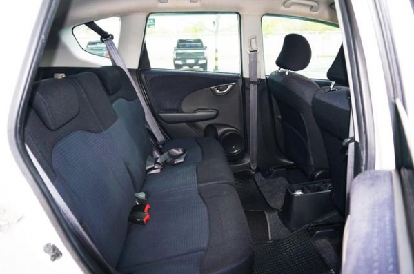 2010 HONDA JAZZ 1.5 i-VTEC S 2010 HONDA JAZZ 1.5 i-VTEC S