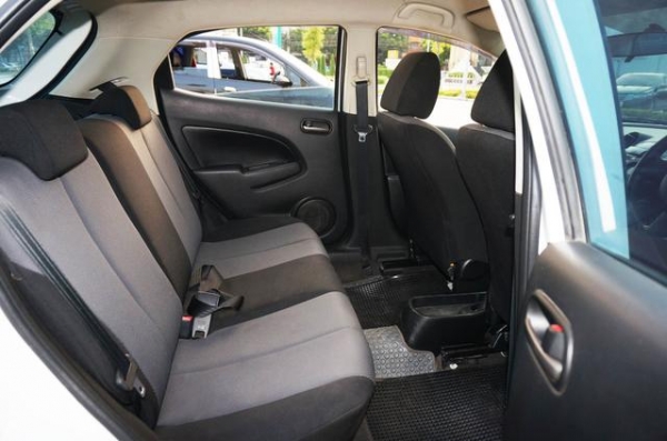 2011 MAZDA MAZDA 2 1.5 Groove Sports 2011 MAZDA MAZDA 2 1.5 Groove Sports