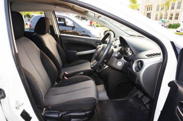 2011 MAZDA MAZDA 2 1.5 Groove Sports 2011 MAZDA MAZDA 2 1.5 Groove Sports