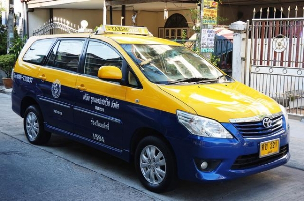 แท็กซี่ INNOVA 2012 G