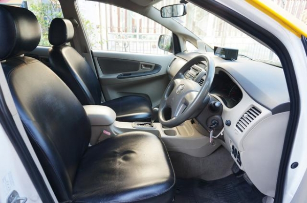 แท็กซี่ INNOVA 2012 G