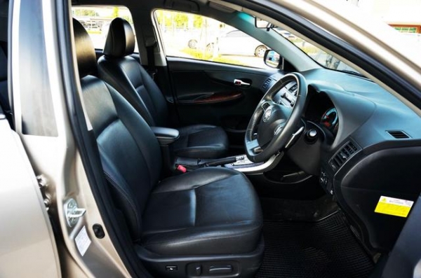 2011 TOYOTA  COROLLA ALTIS 2.0 V