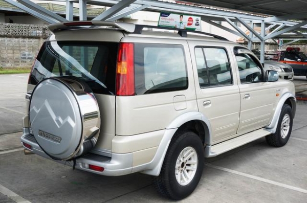 2005 FORD EVEREST 2.5 XLT 4WD 2005 FORD EVEREST 2.5 XLT 4WD