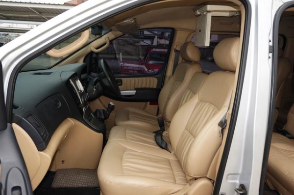 2009 HYUNDAI H-1 2.5