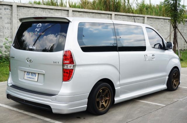 2009 HYUNDAI H-1 2.5