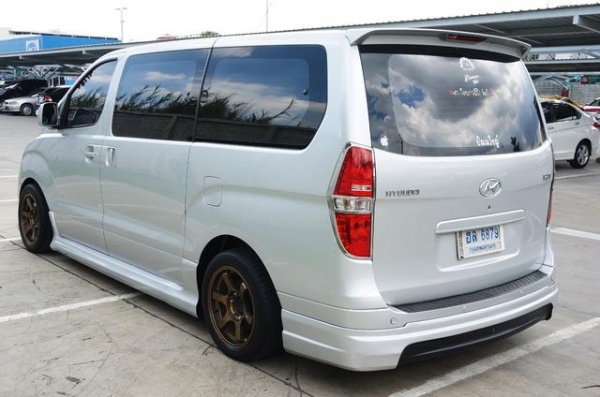 2009 HYUNDAI H-1 2.5