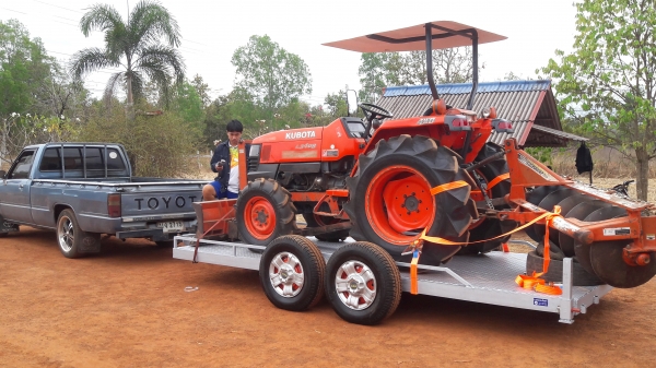 ขายรถไถ kuboya L3408 อุปกรณ์ดันหน้าผาน5ฮุย(hui)