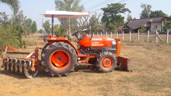 ขายรถไถ kuboya L3408 อุปกรณ์ดันหน้าผาน5ฮุย(hui)