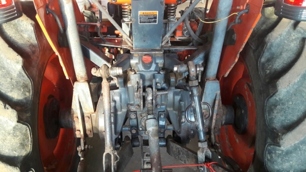 ขายรถไถ kuboya L3408 อุปกรณ์ดันหน้าผาน5ฮุย(hui)