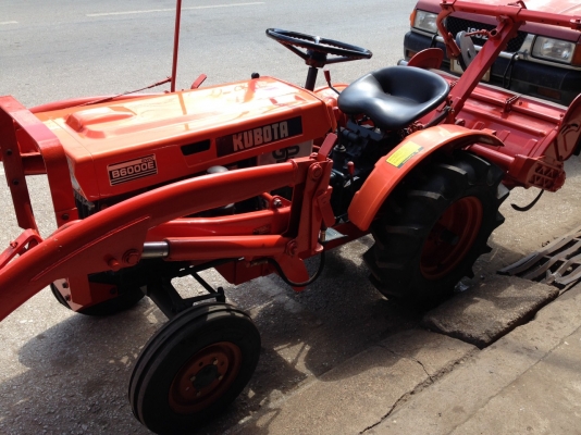ขายรถไถคูโบต้า B6000E พร้อมโรตารี่และชุดตักหน้า เก่านอก ขายรถไถคูโบต้า B6000E พร้อมโรตารี่และชุดตักหน้า เก่านอก
