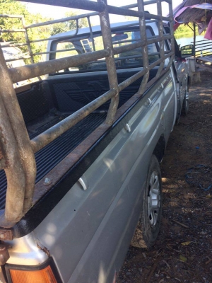 ขานนิสสัน บิ๊กเอ็ม ฝาแดง ปี 38 พร้อมคอก ขานนิสสัน บิ๊กเอ็ม ฝาแดง ปี 38 พร้อมคอก