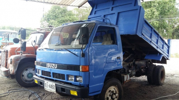 6ล้อ NPRดั้ม เครื่อง 4BG1  125แรง เกียรร๊อก ช่วงล่าง Fหน้า หลัง พวงมาลัยเพาเวอร์