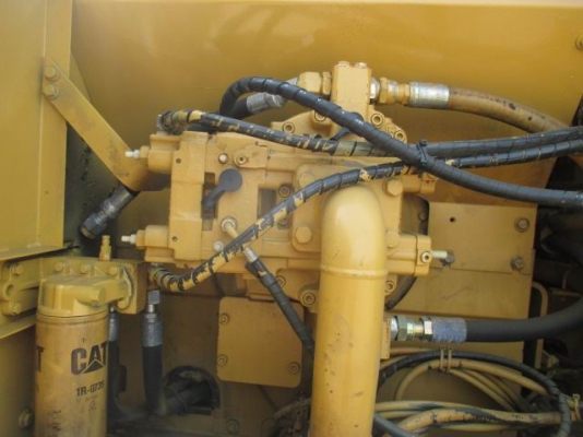 ขายด่วน  CAT 322B มาใหม่สภาพสวย  ลองระบบกันได้ทุกวัน  สนใจโทร 089-3818694  ดวงนภา