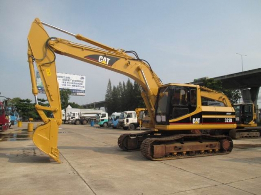ขายด่วน  CAT 322B มาใหม่สภาพสวย  ลองระบบกันได้ทุกวัน  สนใจโทร 089-3818694  ดวงนภา
