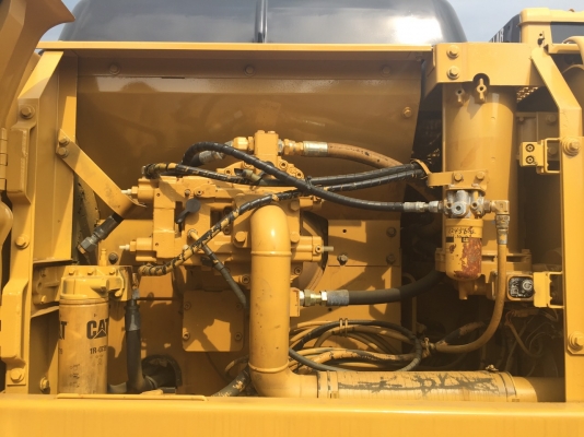 ขายด่วน  CAT 322B มาใหม่สภาพสวย  ลองระบบกันได้ทุกวัน  สนใจโทร 089-3818694  ดวงนภา