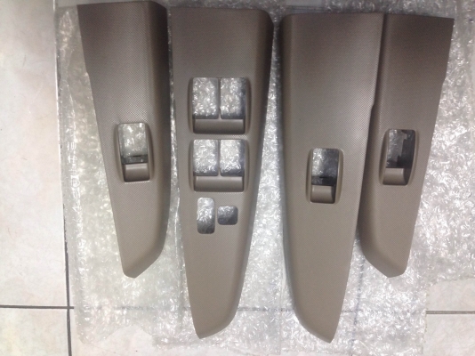 ครอบสวิทซ์กระจก วีโก้ ฟอร์จูนเนอร์