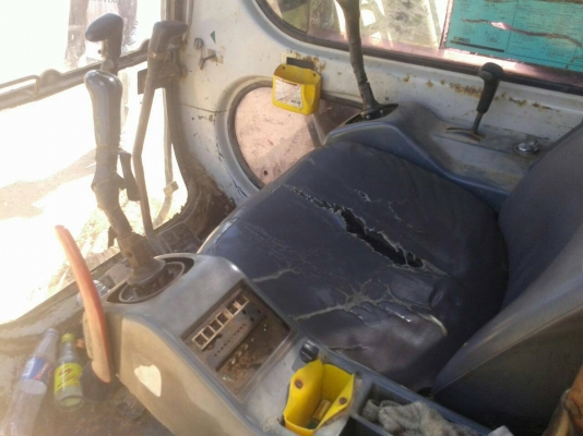 ขายถูกรถแบคโฮ KOBELCO MARK 5 เอกสารทะเบียน ขายถูกรถแบคโฮ KOBELCO MARK 5 เอกสารทะเบียน