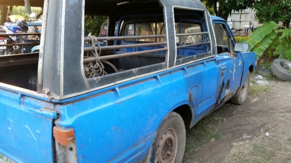 ดัสสัน 620 สี่ขอ หน้าแว่น เกียร์คอ ทะเบียนขาด เม.ย.58 พร้อมโอน 19,000 บาท ดัสสัน 620 สี่ขอ หน้าแว่น เกียร์คอ ทะเบียนขาด เม.ย.58 พร้อมโอน 19,000 บาท