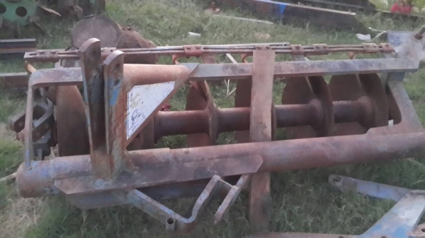 หางหกใส่รถไถฟอร์ด