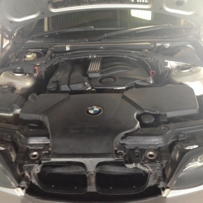 ต้องการขายด่วนรถยนต์ BMW 318 i ปี 2005 สวย ๆเดิม ๆเจ้าของขายเองกรุณาติดต่อ คุณ  ธนวัฒ (พี)  0836226440